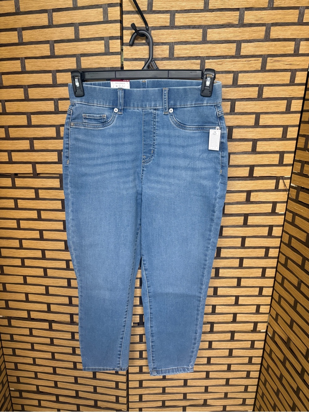 Time and tru high rise Jegging capri size small